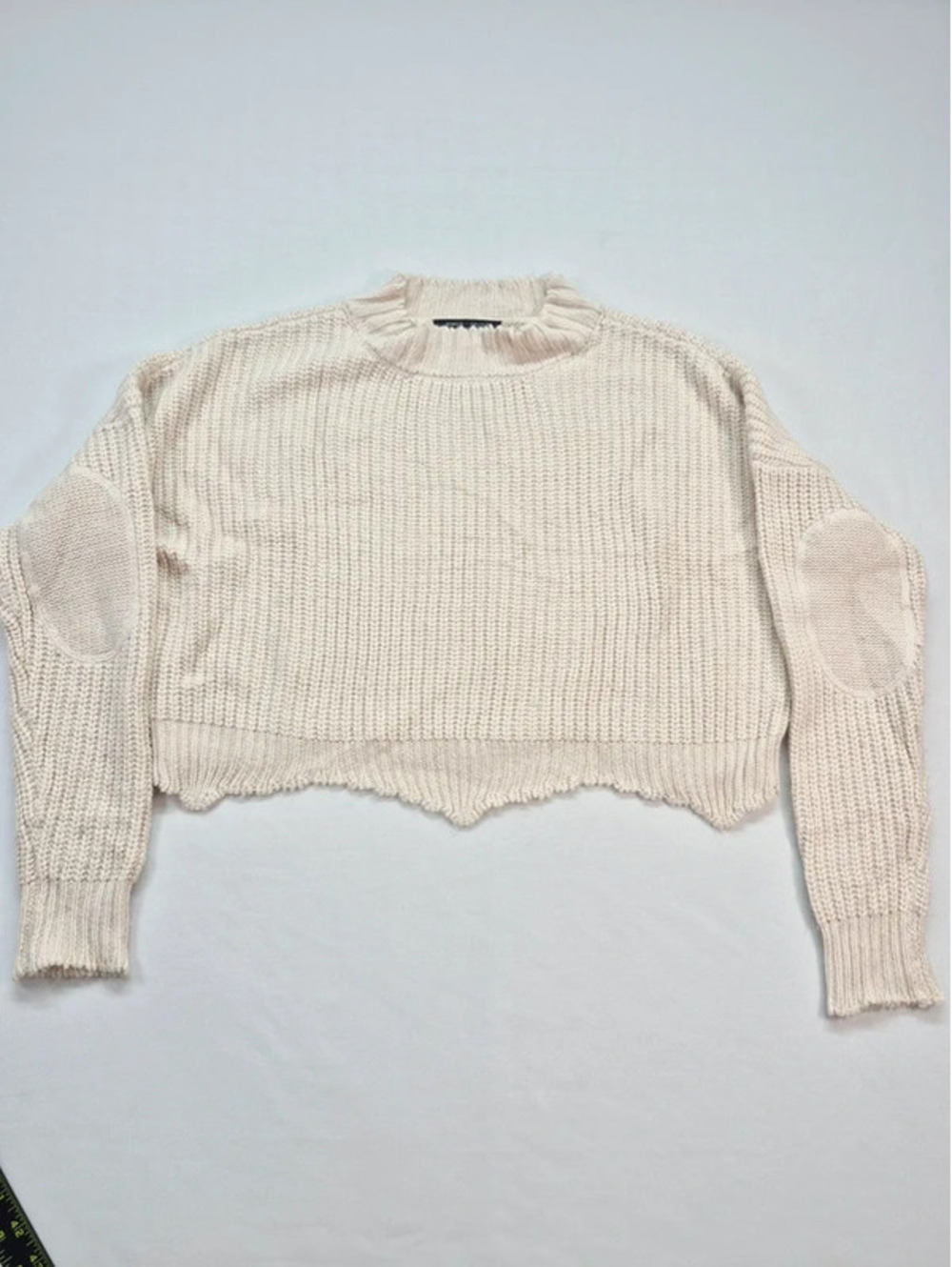 Romeo & Juliet Couture cream Oversized knit cropped sweater Women's small - Picture 5 of 13